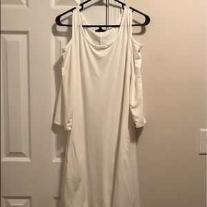 NWT White shoulder cut out dress with pockets